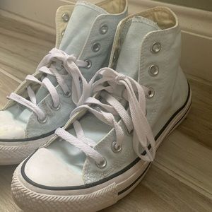 High-top Converse in color Ice